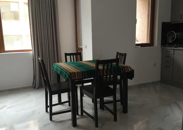 Holidays アパート *